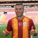 Lukas Podolski Resmi Berseragam Galatasaray