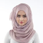 2 Kesalahan Wanita Ketika Memakai Jilbab atau Hijab Menurut Islam