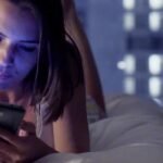 Dampak Negatif bermain Ponsel sebelum Tidur