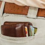mencegah kehilangan dompet