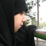 gadis pemalu dan pendiam