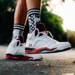 kaos kaki bau