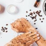 Urutan menggunakan body scrub