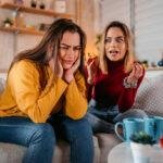 Inilah 4 Alasan  Stop Mendengarkan Perkataan Orang Lain ( Source Images:iStock)