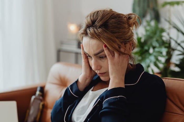 5 Cara Mudah Mengatasi Perasaan Stres foto: (pexels)