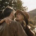 10 Alasan Wanita Menyukai Pria yang Lebih Tua foto: (pexels)